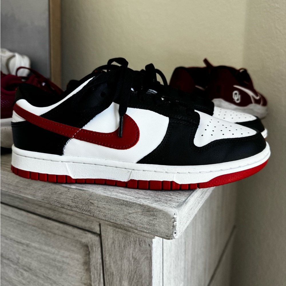 Nike Low-Top Sneakers in Black, White & Red